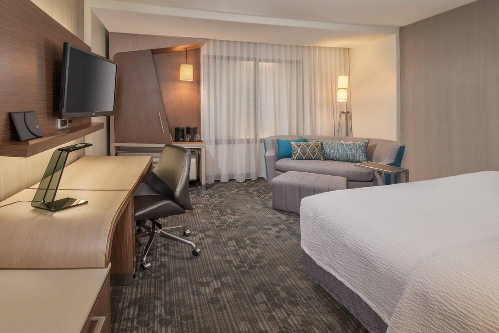 Courtyard Pasco Tri-Cities Airport Hotel Екстериор снимка