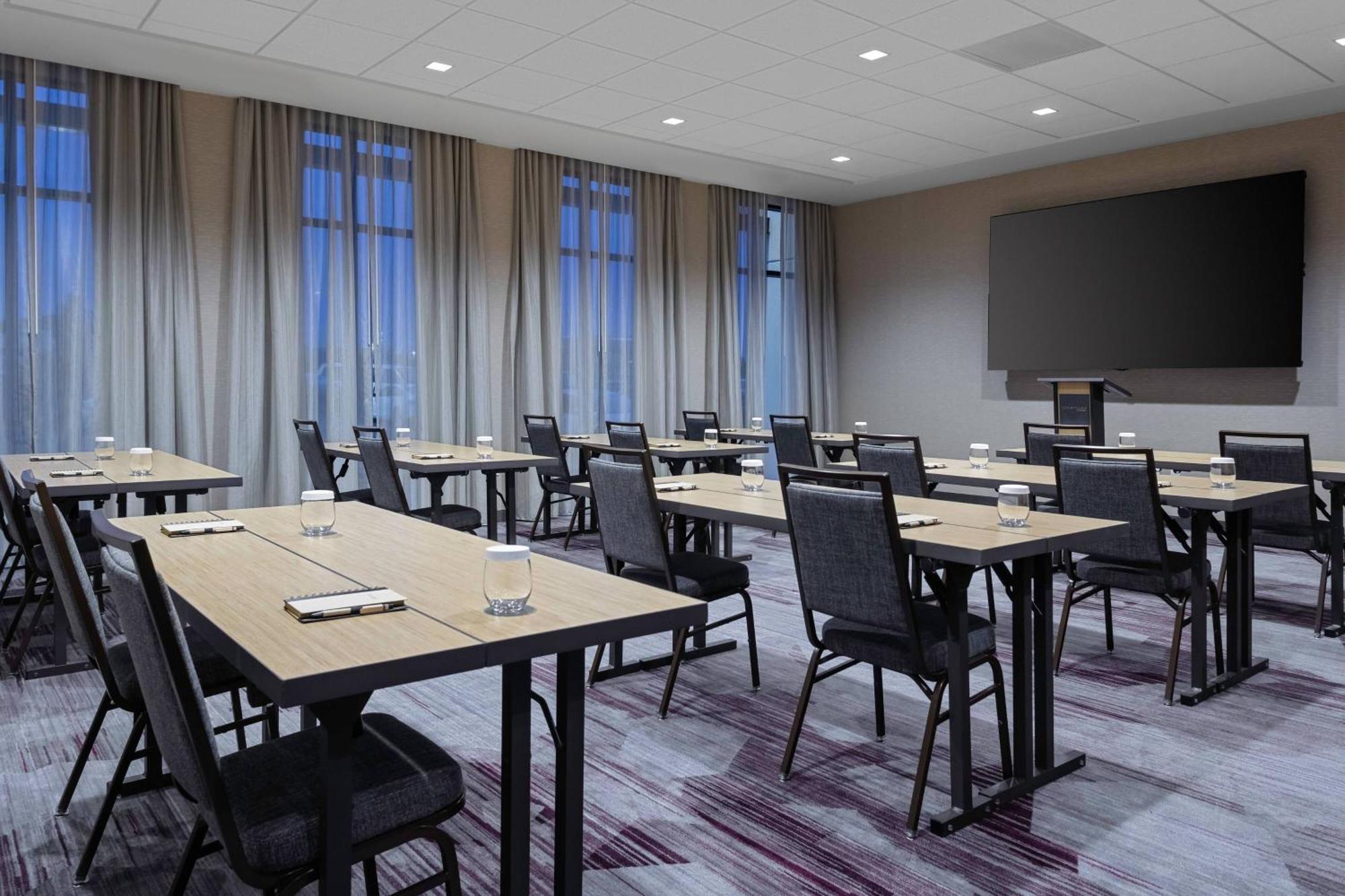 Courtyard Pasco Tri-Cities Airport Hotel Екстериор снимка